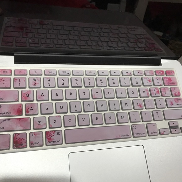 MacBook Pro Screen Protector - Picture 4 of 6